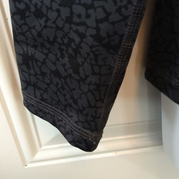 Reebok long sleeve charcoal gray shirt with zipper - Picture 8 of 13